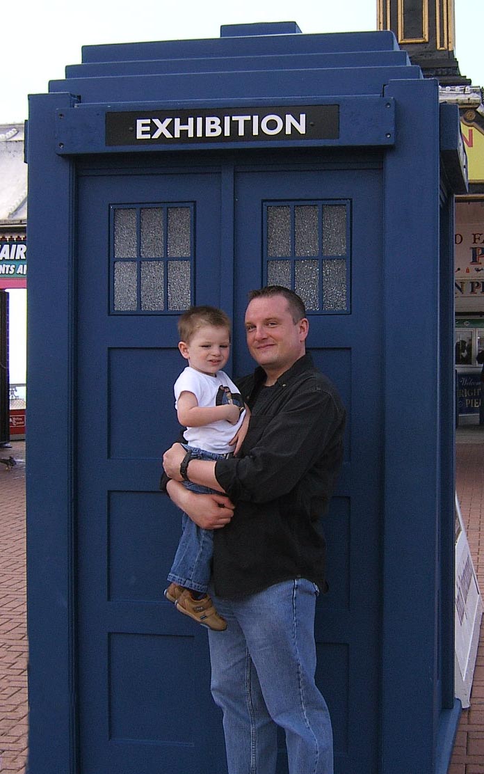 Clive and Thomas find the TARDIS